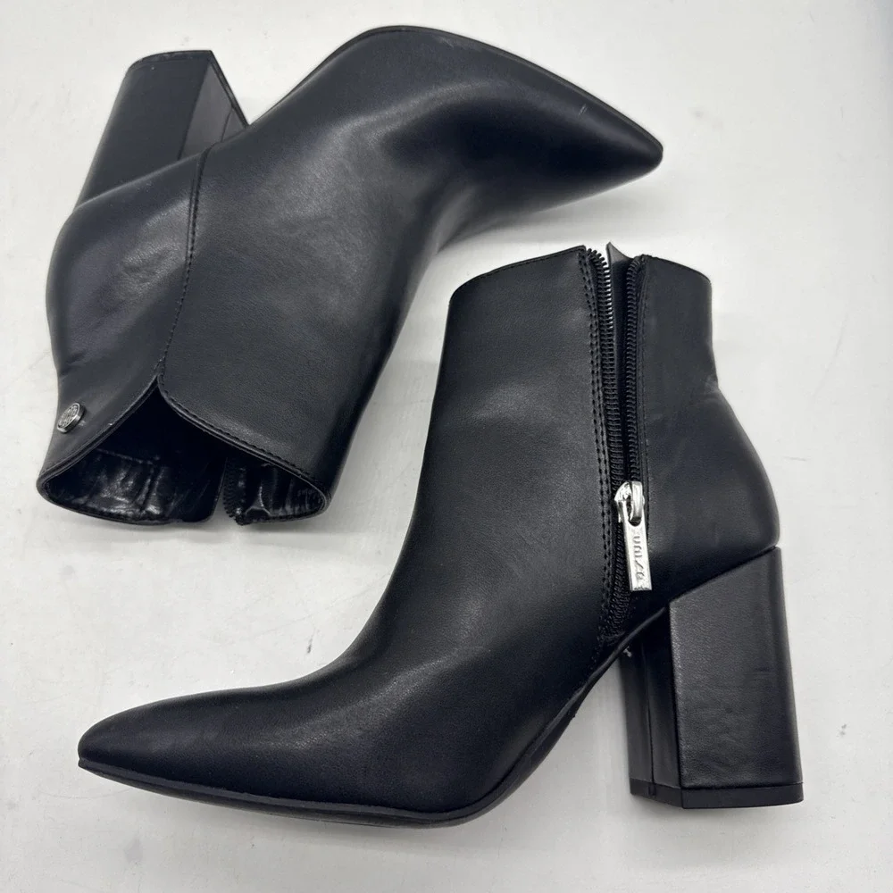 UNISA Block‎ Heel Booties Womens 5.5 Ankle Boots Black Faux Leather Minimalist